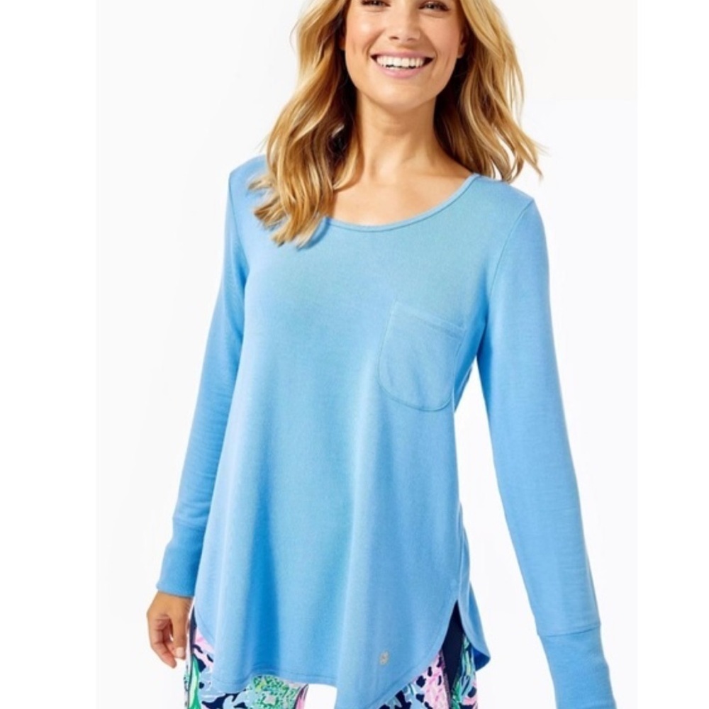 Lilly Pulitzer Kerah lounge long sleeved pocket tshirt in Oxford blue medium NWT